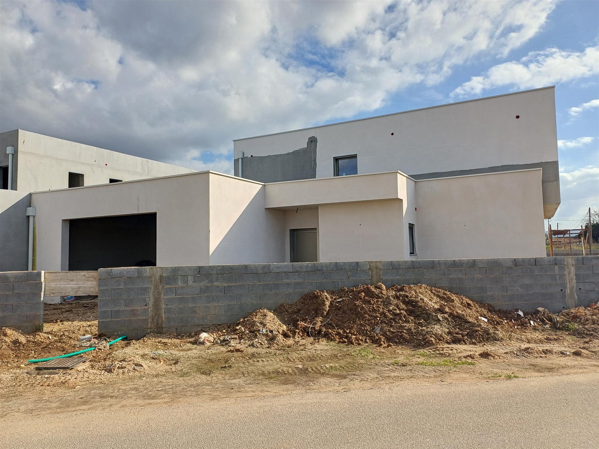 Villa contemporánea de 4 dormitorios, a 2 minutos del Monasterio de Batalha