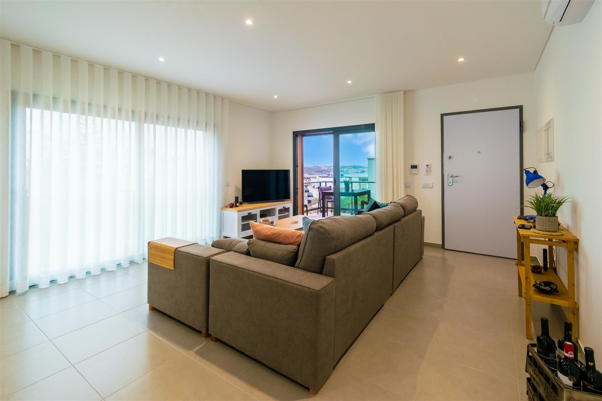Semi-Nieuw appartement met 3 slaapkamers en uitzicht op de baai van São Martinho do Porto