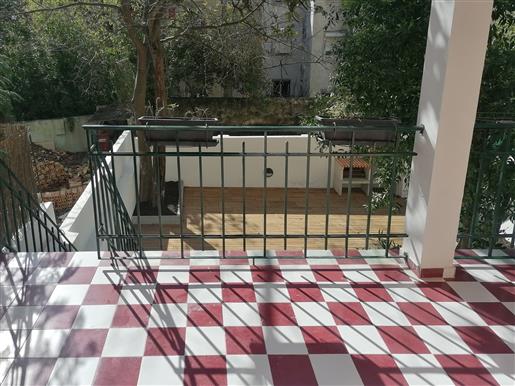 Brand new flat in Bairro das Colónias with patio with 40 m2