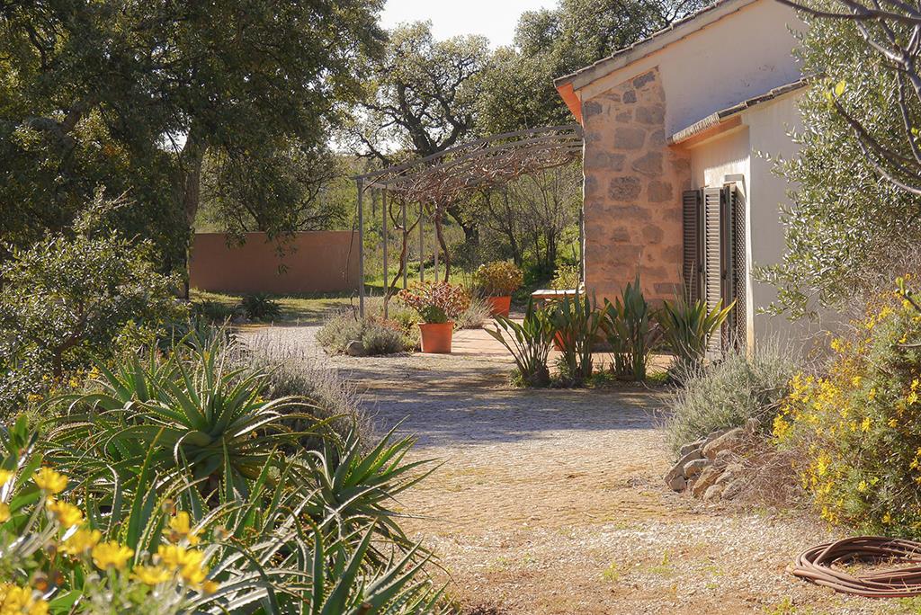 Liebevoll renoviertes Landhaus mit Anbau nach Süden 10 Minuten von Monchique entfernt