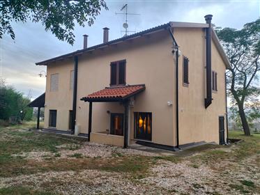 Original farmhouse completely renovated with good construction standards in Osimo