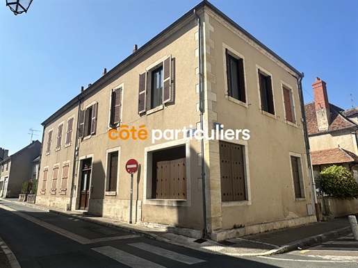 Prédio no centro de Saint-Amand