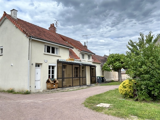 Maison avec grange et terrain à St-Amand Montrond