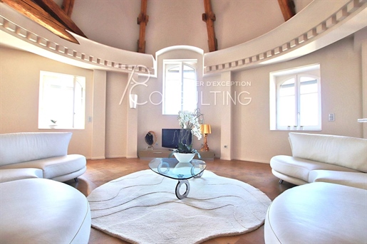 Exclusive Sale - Toulouse Saint-Étienne - Exceptional 5 Rooms Apartment