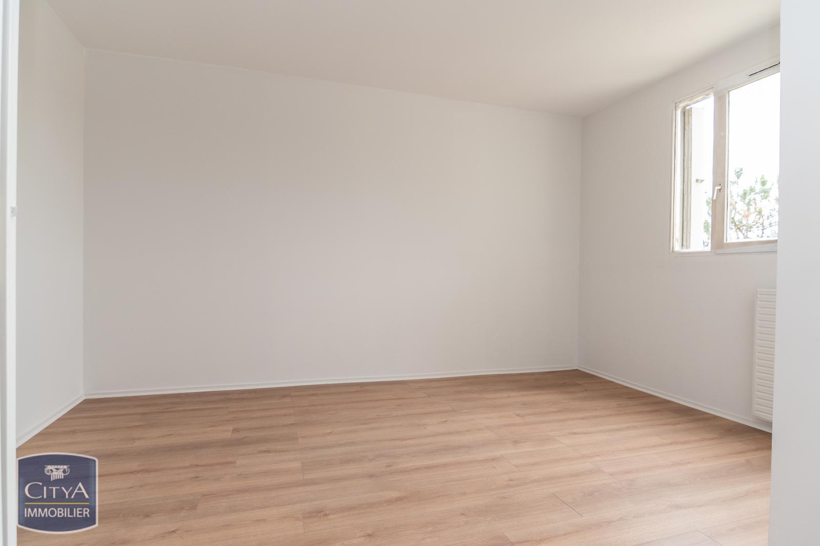Purchase: Apartment (71100)