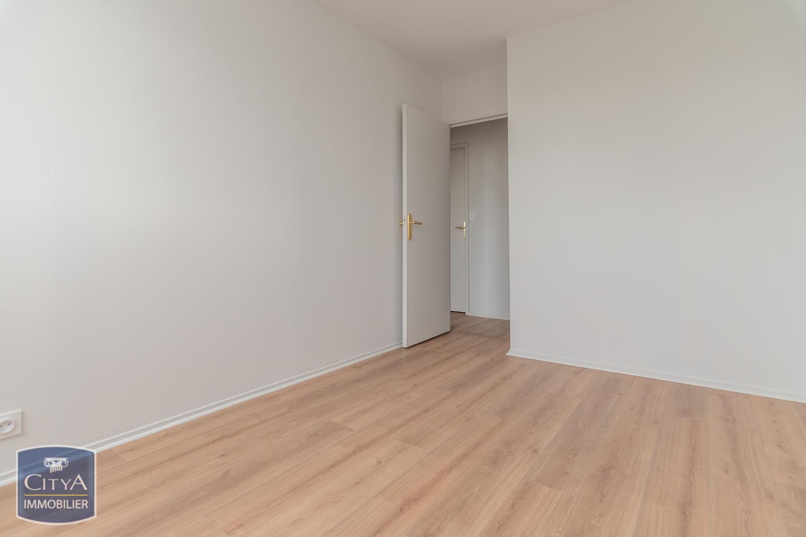 Purchase: Apartment (71100)