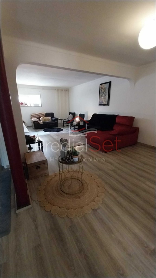 2 Bedroom Apartment - Vanicelos in Setúbal
