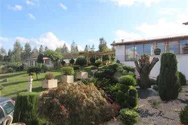 Bauernhof mit 3 Schlafzimmern Villa + Nebengebäude, Pool und herrlichem Blick auf Serra da Estrela 
