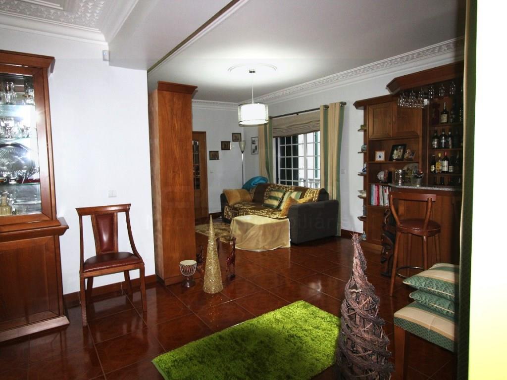 5 bedroom villa with land, in Covas - Stunning Views and Absolute Comfort