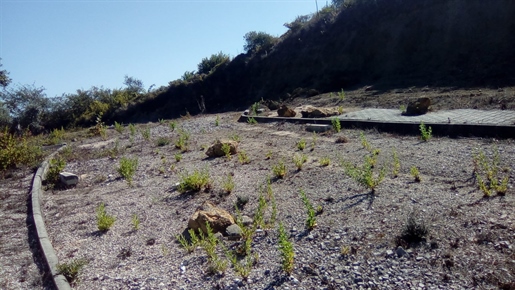 Land in the Municipality of Arruda dos Vinhos for investment.