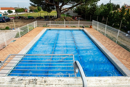 Villa à Samora Correia ( Porto Alto ) avec piscine sur terrain