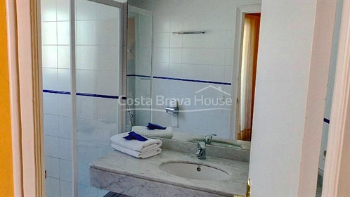 Hôtel avec 8 chambres à vendre dans une belle crique de la Costa Brava