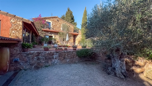 Cozy, tastefully renovated country house for sale in Montrás