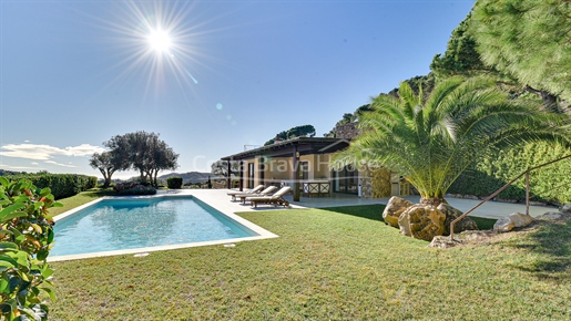 Discover this exceptional luxury villa in Aiguablava, Begur. Unmatched privacy in an exclusive commu