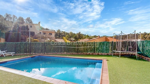 Agréable maison individuelle à Begur avec jardin et piscine privée - À Vendre