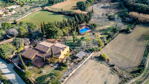 Magnificent rustic estate for sale in Cruilles, Baix Empordà, Girona: perfect union of tradition and