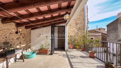 Casa de piedra con terrazas en Vulpellac, Baix Empordà - Espacio y tranquilidad