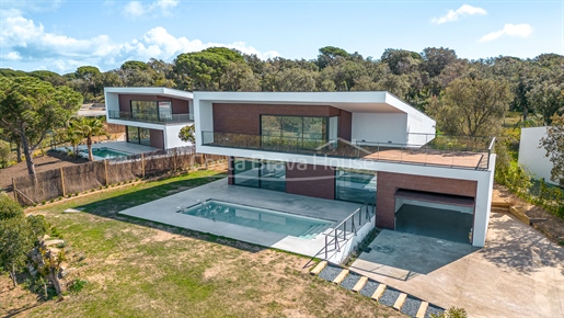 Villa exclusive de design contemporain à vendre à Mas Nou, Platja d'Aro - Luxe et belles vues