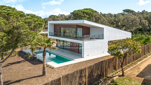 Exclusiva villa de diseño contemporánea en venta en Mas Nou, Platja d'Aro - Lujo y bonitas Vistas