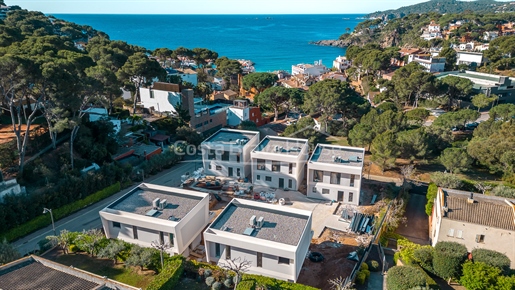 Gloednieuwe high-end villa in Llafranc. Exclusiviteit en modern design.