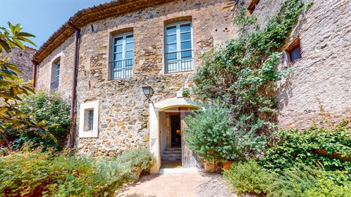 Exclusiva propiedad de estilo rústico en venta en Cruilles, Baix Empordà