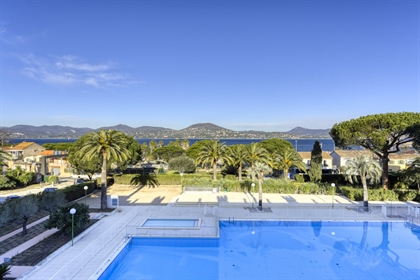 Income building with two apartments to buy in Saint-Tropez