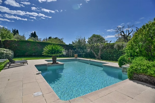 Sole agent – Tourrettes-sur-Loup - Villa with pretty view and pool. Calm setting only 700 metres fro