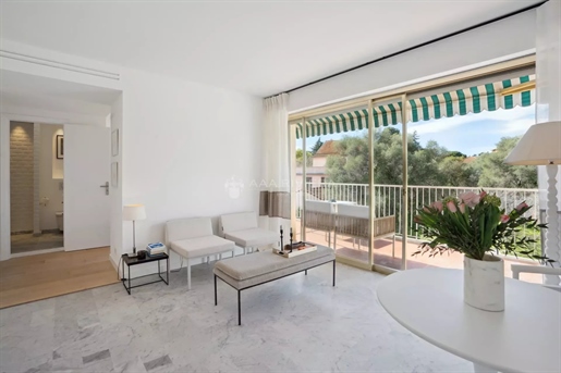 Cap D'antibes - La Salis - One bedroom apartement fully refurbished - Top floor - Terrace, parking,