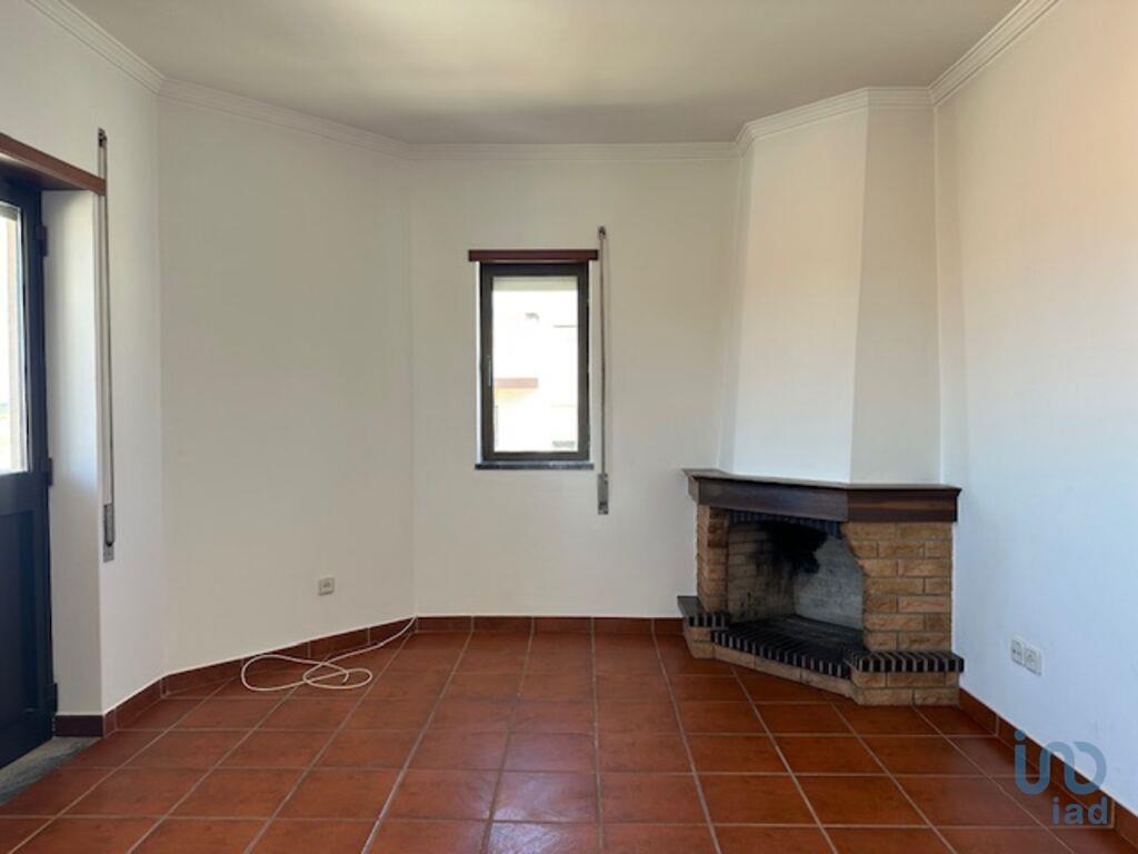 Apartamento T1 em Vieira de Leiria de 65,00 m²