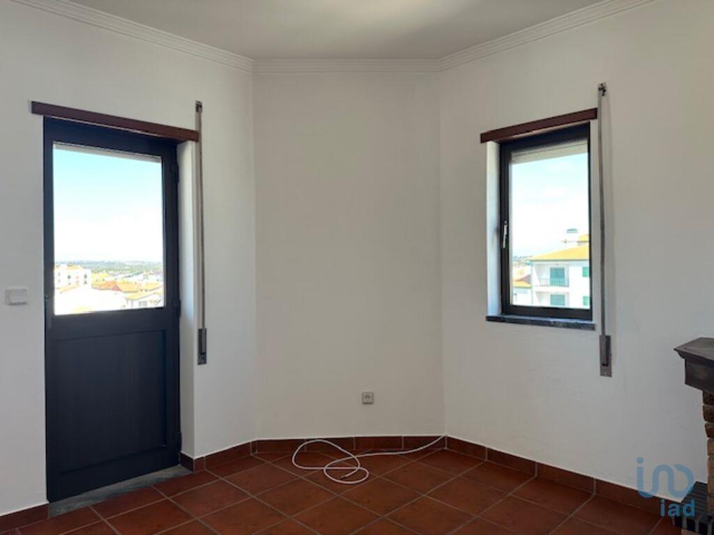 Apartamento T1 em Vieira de Leiria de 65,00 m²