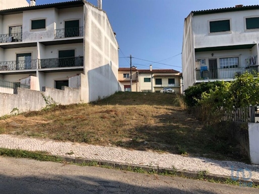 Ground in Leiria with 240,00 m²