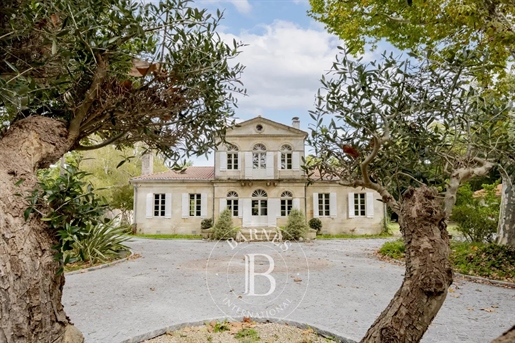 North Medoc - Beautifull mansion completely renovated in 2022, 4 bedrooms, 2 bathrooms, swimmingpool