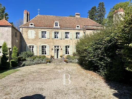In de buurt van Beaune - Maison de Maître - Park en bijgebouwen
