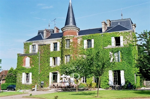 Ons-En-Bray - Château de caractère du XIXe