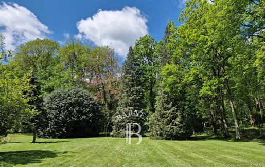 Próximo de Rambouillet - Propriedade residencial e equestre em 6,3 hectares arborizados