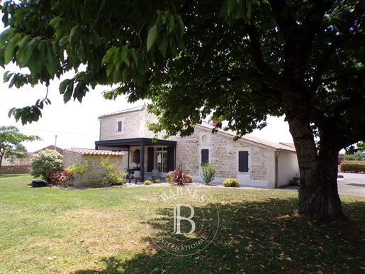 Vendée - Equestrian property with stone house, outbuildings and 6ha