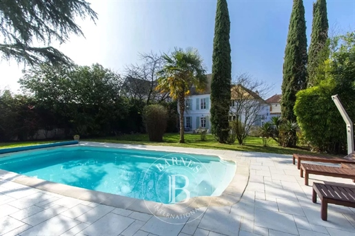 Linas (91) – Maison de caractère avec piscine et pool house – 30 km de Paris