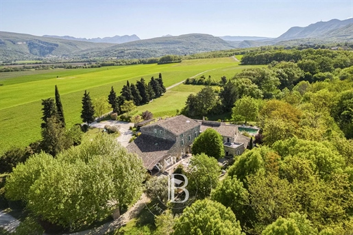 Barnes Drôme - Bauernhaus zu verkaufen von 750m2 - 11 Hektar - Schwimmbad - Perfekter Zustand