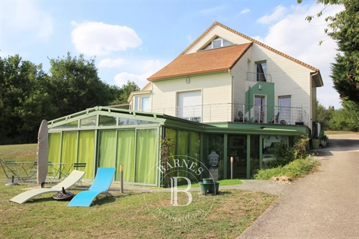 Saint-Maurice-Montcouronne - Maison d'architecte avec piscine intérieure - Parc boisé de 3402 m²