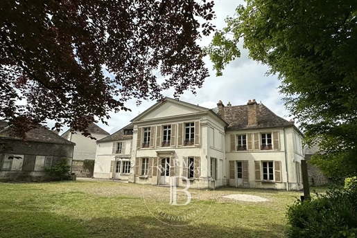 Exclusive Listing - Arpajon (91) - House 18th century - Wooded grounds of 1.3 ha
