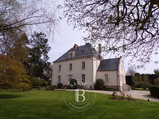 Vendée - 19th century bourgeois house - Park of 1.6ha