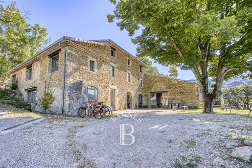 Grignan - Old renovated farmhouse - 9ha lavender and woods