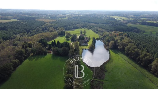 Sole agent - 20 min from Limoges - Manor house with its outbuildings and 34 hectares
