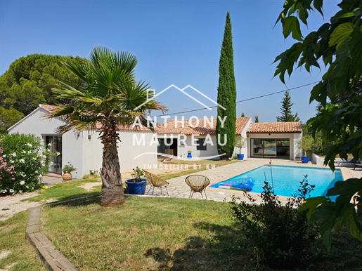 House T6 (230 m²) with outbuildings for sale in Le Beausset