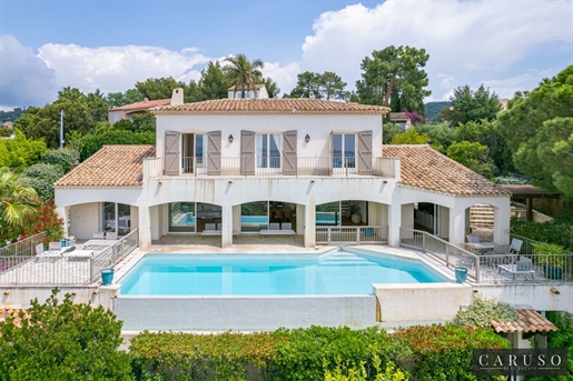 Villa avec vue imprenable sur le Golfe de St-Tropez