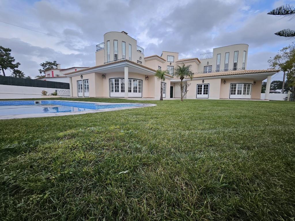 Luxury 7 bedroom villa with pool in Verdizela