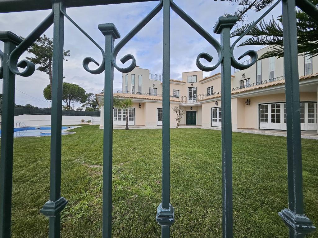 Luxury 7 bedroom villa with pool in Verdizela