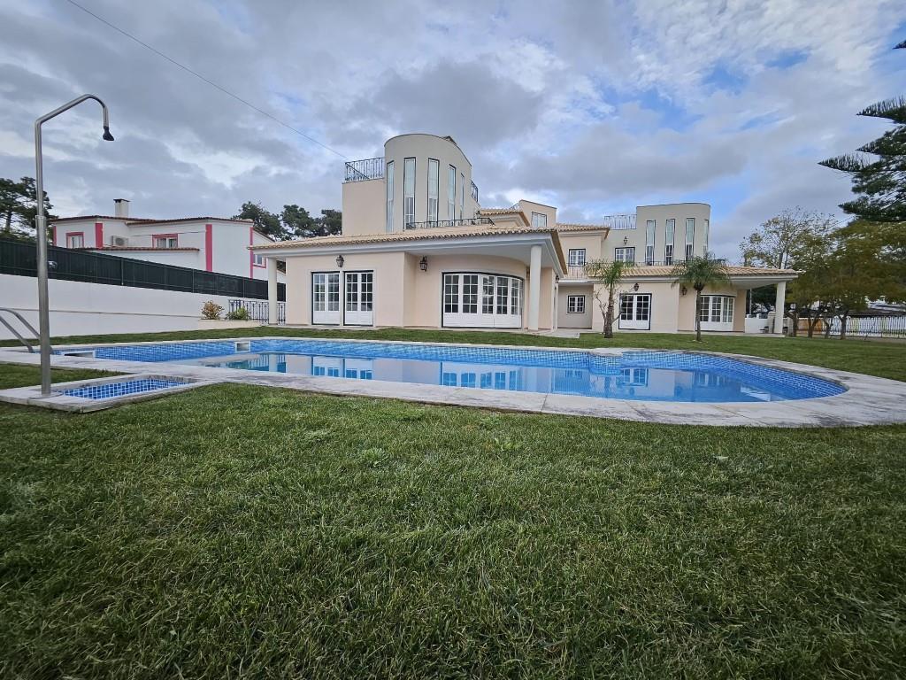 Luxury 7 bedroom villa with pool in Verdizela