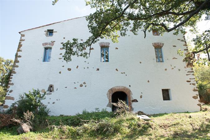 Außergewöhnlich. Historisches Landhaus, 16. Jhd., bei Céret, Hügel, 250 Acre