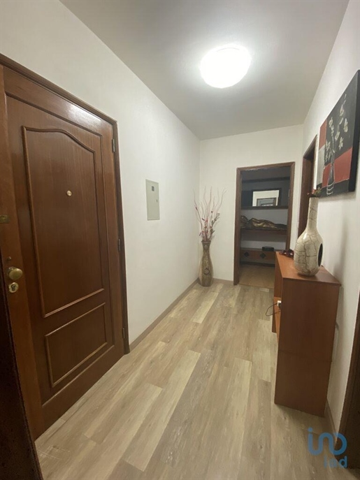 Appartement T3 à Porto de 1101,00 m²